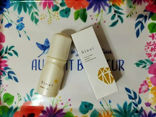 熱天必備清爽【日本海外直送Sinai爽身凝膠】輕鬆一瓶搞定腦人煩躁的腋下汗味!!