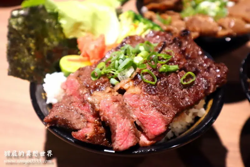 中和新開幕餐廳，平價燒肉丼！興南夜市美食！霜淇淋、冬瓜檸檬、雞白湯無限供應！