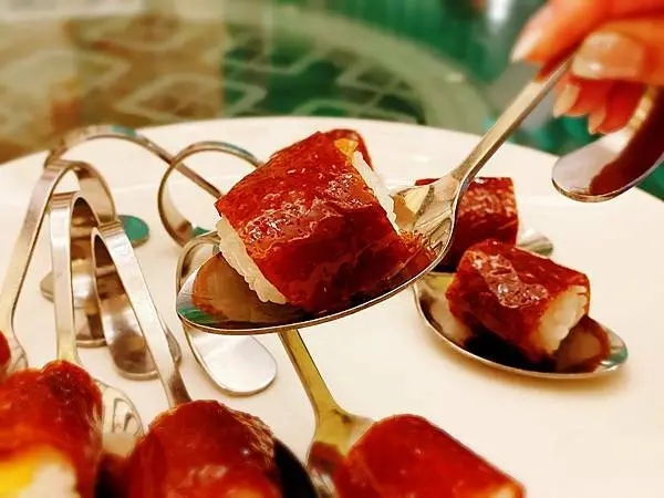 ||吃。台北|| 典華雅聚新莊店 全台唯一烤鴨爐 窯烤櫻桃鴨、活海鮮、創意港點