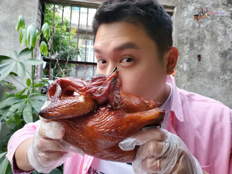 傳說中沒有店面的烤雞~一隻399元滿滿炭烤香，要買先到社團+1 | 哪哪麻