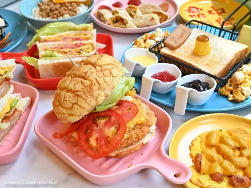 命中注定Brunch早午餐｜超狂早午餐在這裡，近百種餐點任你選，還有浮誇早午餐等你來挖寶～