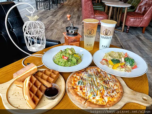 【高雄聚餐推薦】斯朵利咖啡義式料理德賢店。楠梓聚餐首推，餐點美味多樣搭配現點現做網美系飲品！