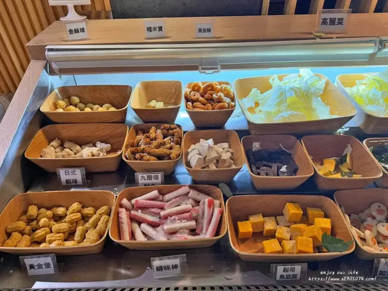 竹北-竹間精緻鍋物 ✔蔬食自助吧✔明治冰淇淋、飲料請自取✔個