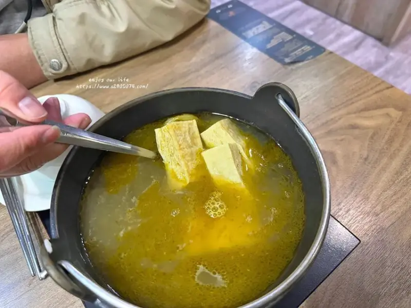 竹北-竹間精緻鍋物 ✔蔬食自助吧✔明治冰淇淋、飲料請自取✔個