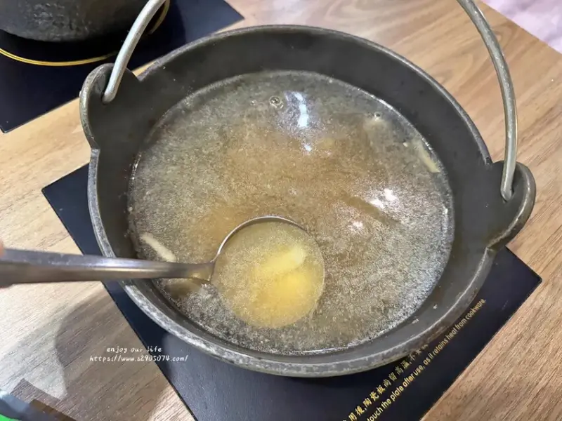 竹北-竹間精緻鍋物 ✔蔬食自助吧✔明治冰淇淋、飲料請自取✔個