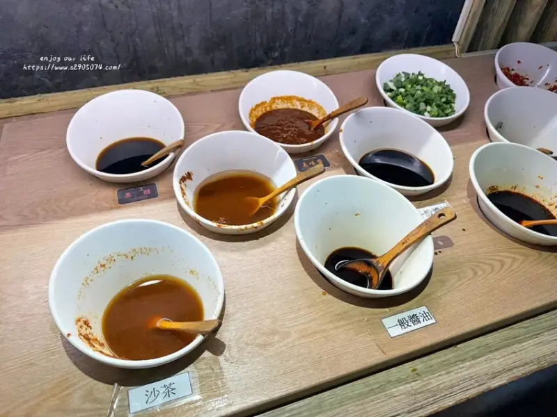 竹北-竹間精緻鍋物 ✔蔬食自助吧✔明治冰淇淋、飲料請自取✔個