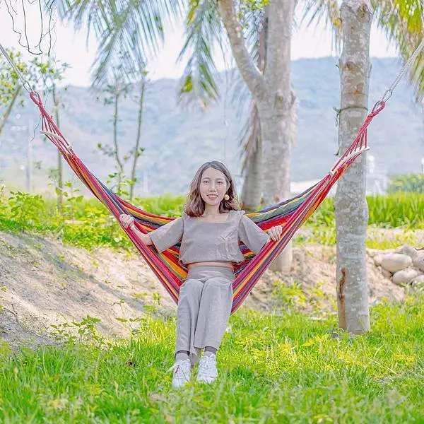 梅花鹿餵食、熱帶風吊床、泡腳池豐富環境設施，來場親近大自然的慢活假期 | 【屏東 車城鄉】四重溪可以居民宿