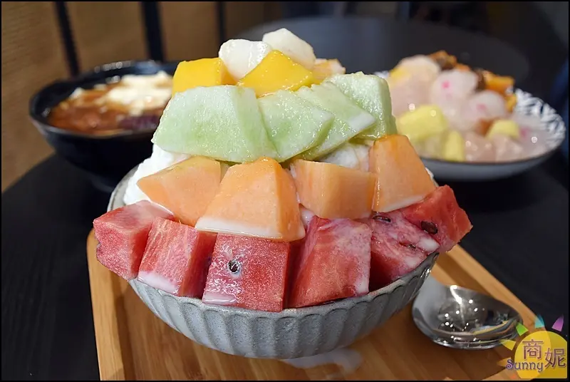 嘉良冰鎮。在地人激推太平40年冰店!古早味剉冰滿滿料40元吃好飽-商妮吃喝遊樂