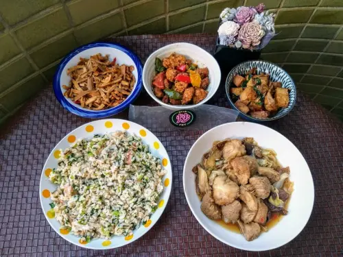 【美食】東區餐酒館推薦「Chao・炒炒蔬食熱炒」東區蔬食餐酒館，冷凍即食包推薦、宅配蔬食料理包推薦