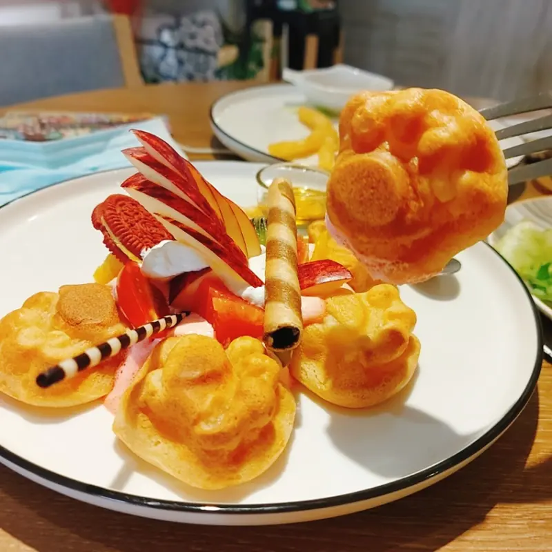 【台大公館】療癒系咖啡廳，充滿藝術氣息的悠閒時光~貓掌鬆餅和療癒手作!｜樂圓咖啡廳-不限時段、有wifi、還提供插座！大安區餐廳推薦、台大咖啡廳推薦、下午茶推薦