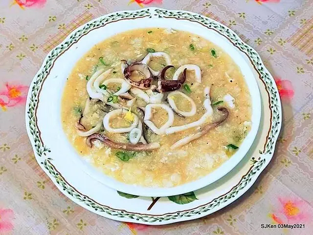 (北捷南港站附近美食)「大南港粥殿」--- 新鮮軟絲刀工細膩，療癒好喝的「生猛軟絲粥」!