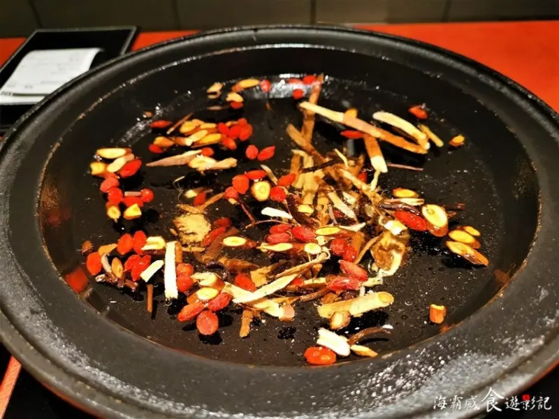 台中超人氣!石頭火鍋【萬客什鍋 台北1號店】營業到凌晨4點 台北也能吃的到