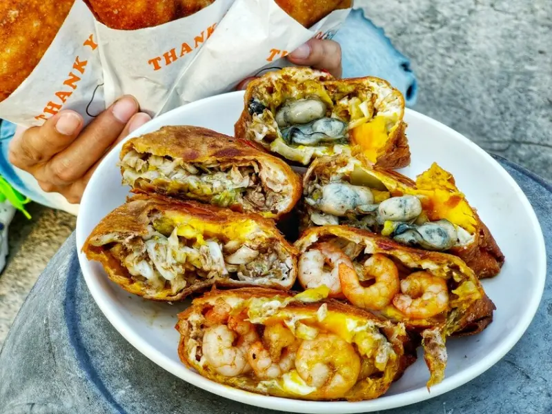 每天只賣三個多小時的下午茶煎包，紅茶十元讓你喝到飽啦，青埔超人氣小吃