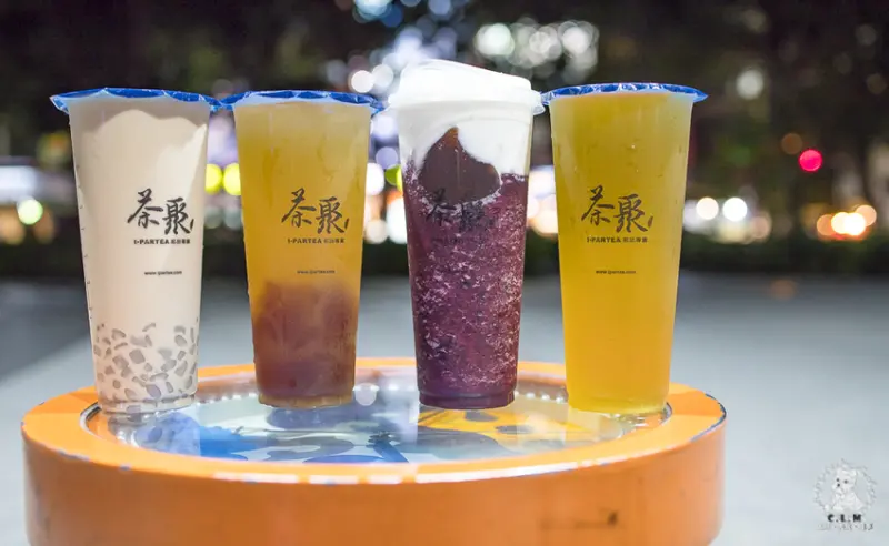 茶聚CHAGE汐止新昌店｜新北汐止車站食記｜新產品香片姍姍凍檸及踏雪尋莓冰沙，有特色好喝也很消暑，郵局旁離車站近又方便好停車 - 卡爾茗 C.L.M.