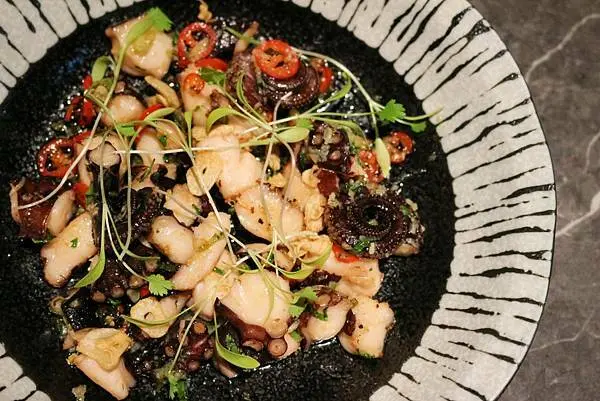 絢爛精緻的絕美餐酒館-東區餐廳推薦MAMASANG Taipei