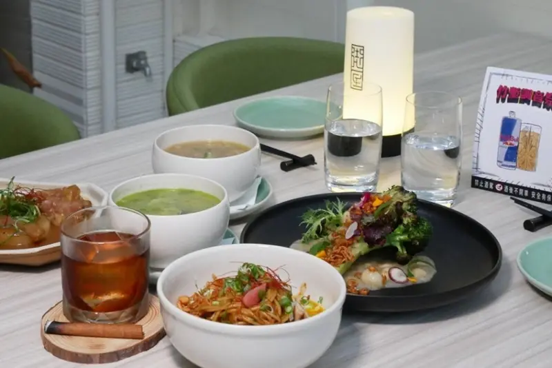 【好食分享】街屋竹北餐酒館,調酒酒吧,創意料理,異國美食,人氣餐廳,特色餐廳