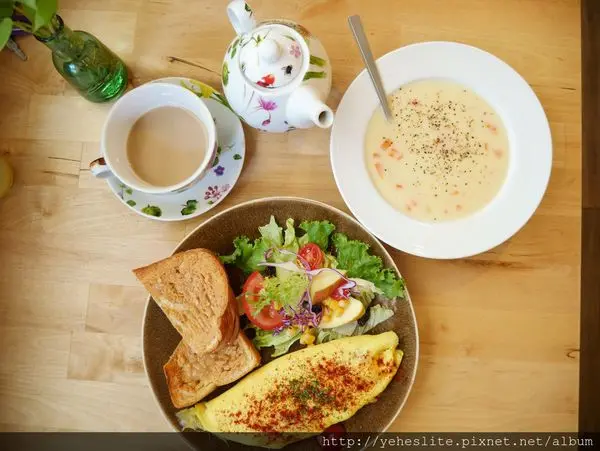 Punch Bowl 早午餐-用親民的起士蛋捲香帶領來訪客人進入屬於自己的放鬆奢華時刻