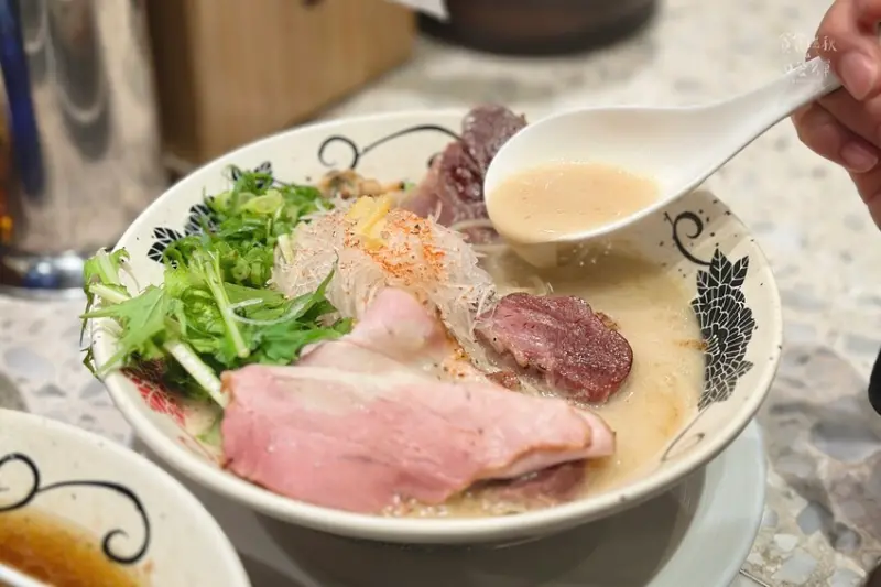 台北中山｜冠軍三連霸的人氣排隊拉麵！多元食材搭配推出各式限定