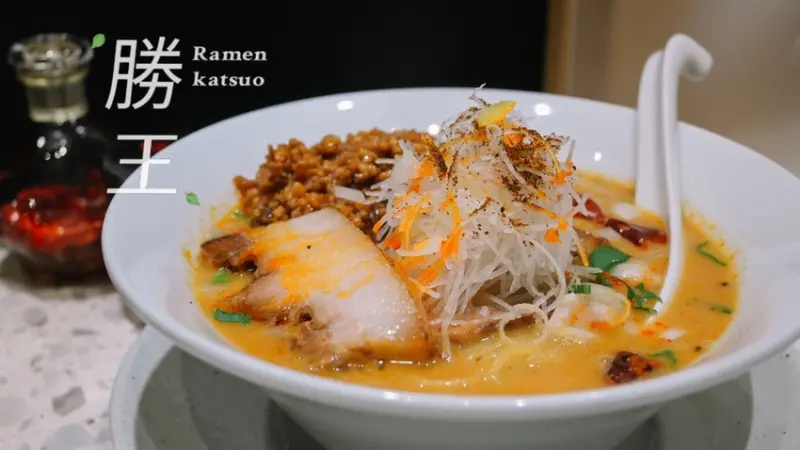 【台北拉麵推薦】勝王：台北最強拉麵店，不排隊吃不到，台灣拉麵愛好會票選年度前十名！