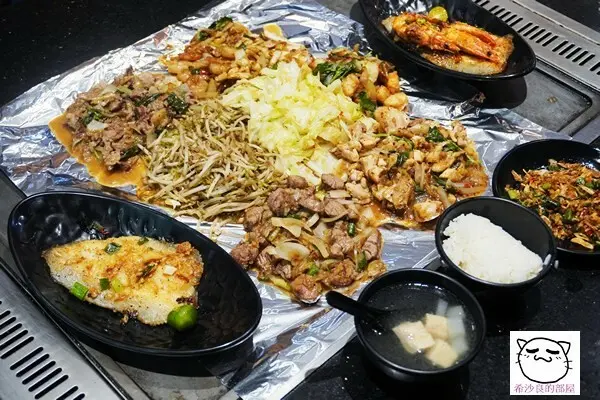 新北三重平價鐵板料理．在地飄香近30年好味道──自強鐵板燒／超燴燒