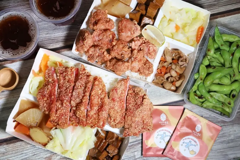 【台南美食】屹立不搖的簡餐老店，復古風格佐精緻餐點：倫敦唐寧街十號 - 熱血玩台南。跳躍新世界