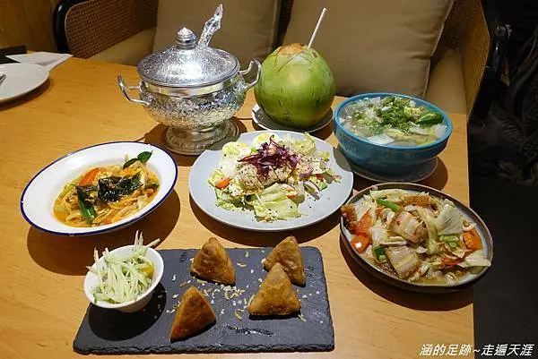 [泰式料理] 新店 - 心泰plus 京站小碧潭店 ~ 美味創意泰式料理，用餐環境舒適，逛新店IKEA用餐好地方