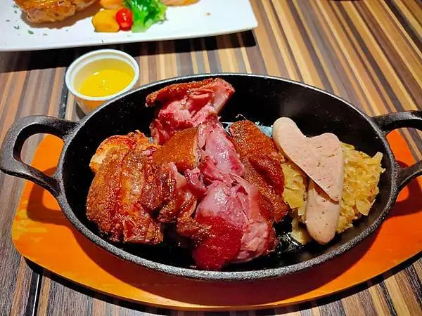 20210502 莫凡彼餐廳提前慶祝母親節