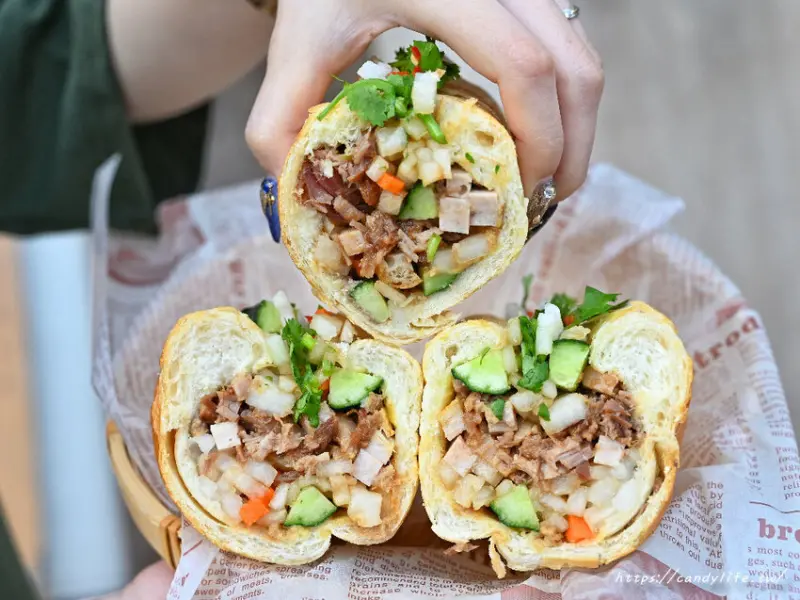 小辣椒越南麵包｜許多人心目中第一名的台中越南麵包，現烤法國麵包，料整個塞超滿！