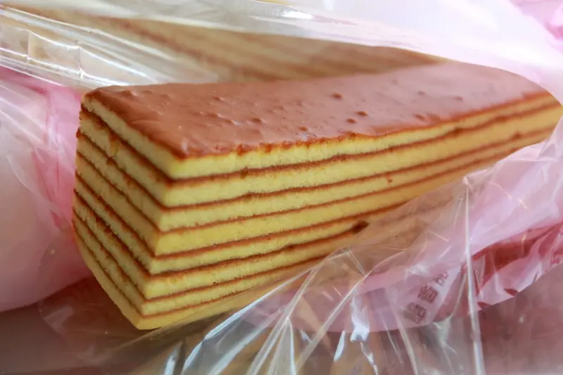 吃。台南|中西區| 台南傳統甜點。 來自百年東菜市的美味，整體口感美味定價很合理「阿美鳳梨酥」。