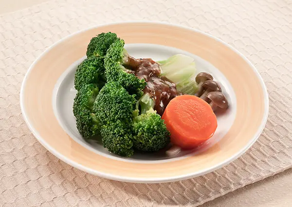 [中式料理] [素食]清燙青花椰佐黑胡椒醬