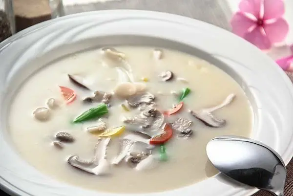 [西餐料理] 奶油鮮菇濃湯