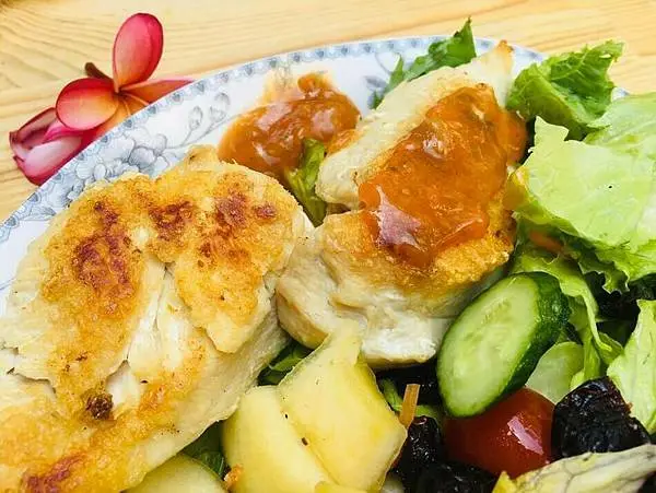 [開箱-甘醇蘑菇醬] 家常料理醬料推薦~第一道料理:乾煎雞胸肉生菜沙拉佐蘑菇醬，驚艷你的味蕾!