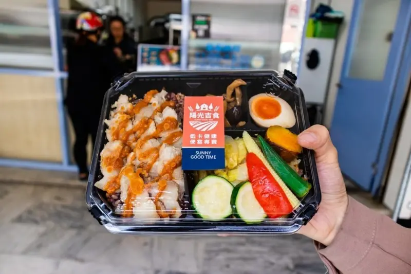 高雄美食 - 陽光吉食低卡健康餐盒 x 大推韓式舒肥五花肉