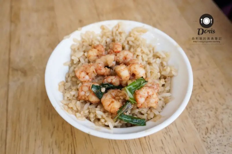 ♚食記♚台南中西區 蝦仁飯 肉絲飯 煎雞蛋  蝦仁鴨仔湯 味噌湯 涼拌豬腳 蝦料 燙青菜 排隊 海安路 平價美食 台南人氣小吃 必吃-集品蝦仁飯