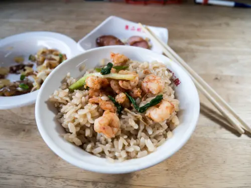 集品蝦仁飯 海安路必吃．台南獨有美食！