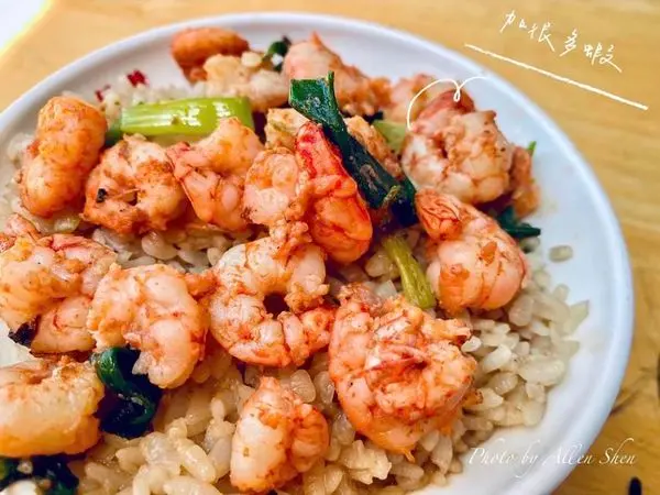 【食記．台南中西區】集品蝦仁飯，海安路銅板美食，超人氣澎湃蝦仁飯