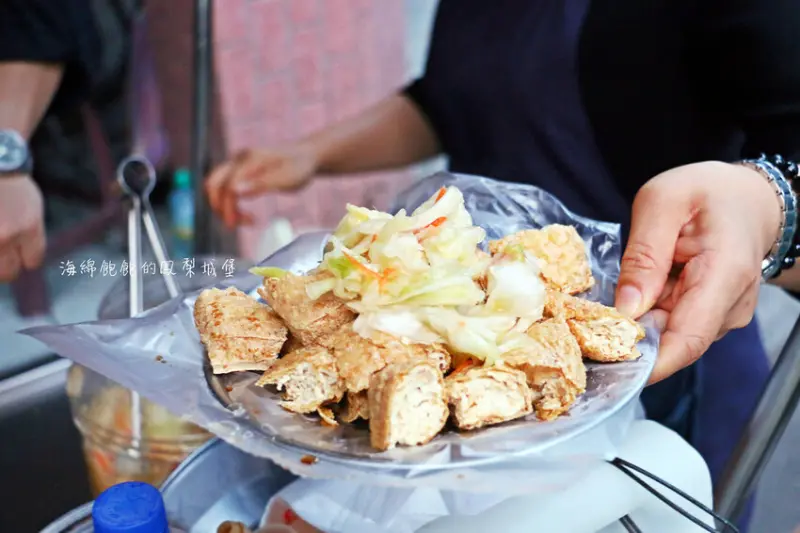 七堵無名臭豆腐｜50年老店、在地熱門排隊小吃、菜單價位
