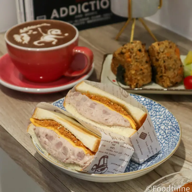 【 喬咖啡 CHOE coffee｜三重咖啡廳】手沖咖啡 鹹食甜食都有 價格平價 不限時、不收服務費 寵物友善咖啡廳 療癒拉花