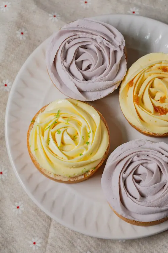 【宅配美食】必吃療癒系甜點「檸檬塔、芋頭塔、鳳梨塔」／首都烘焙坊綜合點心塔