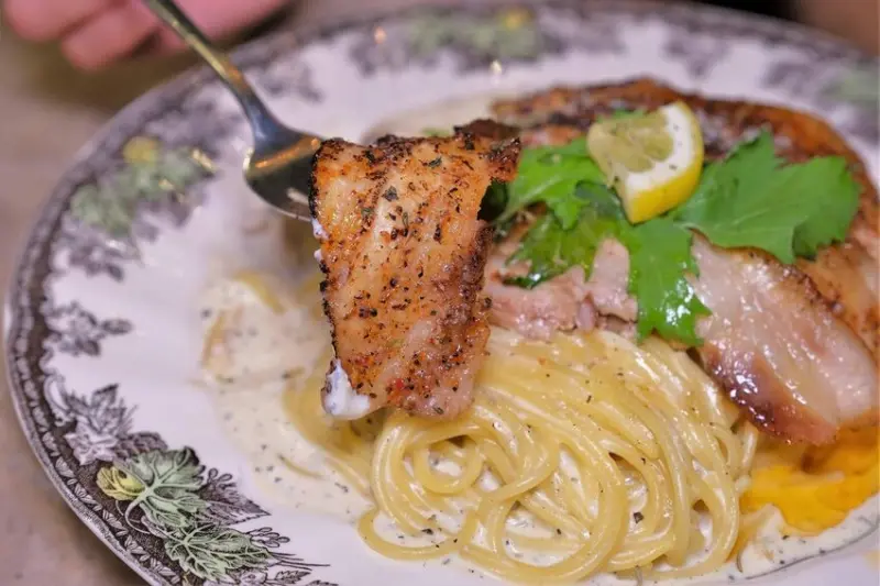 宅JAI 水㓓店｜超人氣叢林系玻璃屋網美餐廳！HUN旗下品牌駐點中清路！限定特製橘醬義式料理！水湳餐廳推薦、北屯餐廳推薦、中清路餐廳推薦、北屯義式推薦