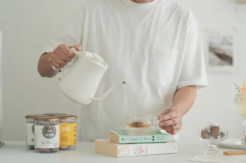 台灣，宅配美食｜蜜思朵MEDOLLY 黑糖磚｜在四季風物更迭裡，讓氣味悠長的黑糖蜜方讓內心溫暖如初