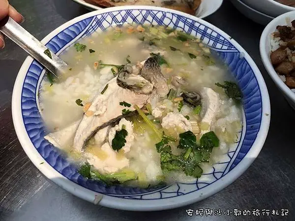 【台南美食】阿星嬤虱目魚粥  台南人道地的經典早餐  早餐就是要吃虱目魚粥配油條拉