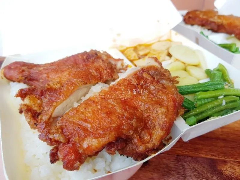 《高雄美食》井園排骨飯❤排隊美食~老字號便當店｡