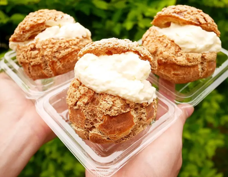 彰化和美伴手禮新選擇，入口即化的半熟乳酪蛋糕超爆漿又綿密必嘗，還有內餡給滿滿的泡芙-美格瑪半熟起司專賣