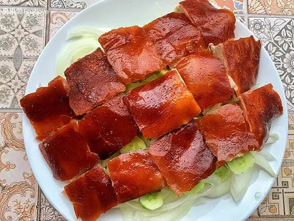 脆皮乳豬自己烤   台灣豬肉品質好安心  適合中秋烤肉  婚宴喜慶   聚會活動   普渡祭祖  防疫在家  露營野炊