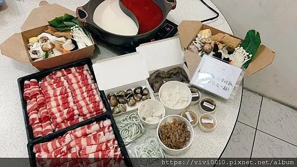 防疫優惠/外帶套餐/聚北海道昆布鍋，滿滿一公斤肉盤真的超狂，這樣一鍋NT$899，可以吃三餐!