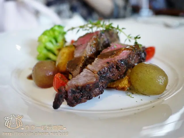 台南 轉角 Corner 西餐．牛排．義大利麵．商業午餐