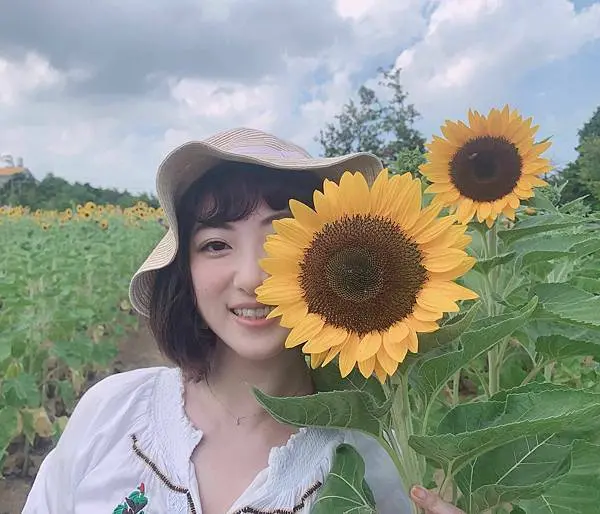 桃園向陽農場：在花叢中當個快樂仙子吧│向日葵花園、烤肉釣蝦射箭場IG網美【網美景點】【親子景點】