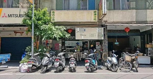 【中和美食】吉立小館-CP值爆表!只要100元就能吃到超厚切牛肉的牛肉麵