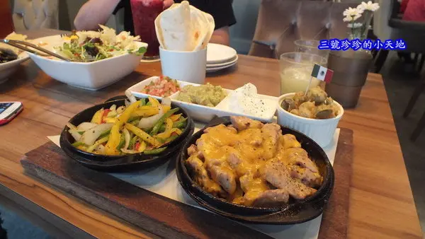 她他小餐館 BISTRO TOGETHER。多國料理讓你一次品嘗。優雅溫馨的用餐環境絕對讓你一次就愛上